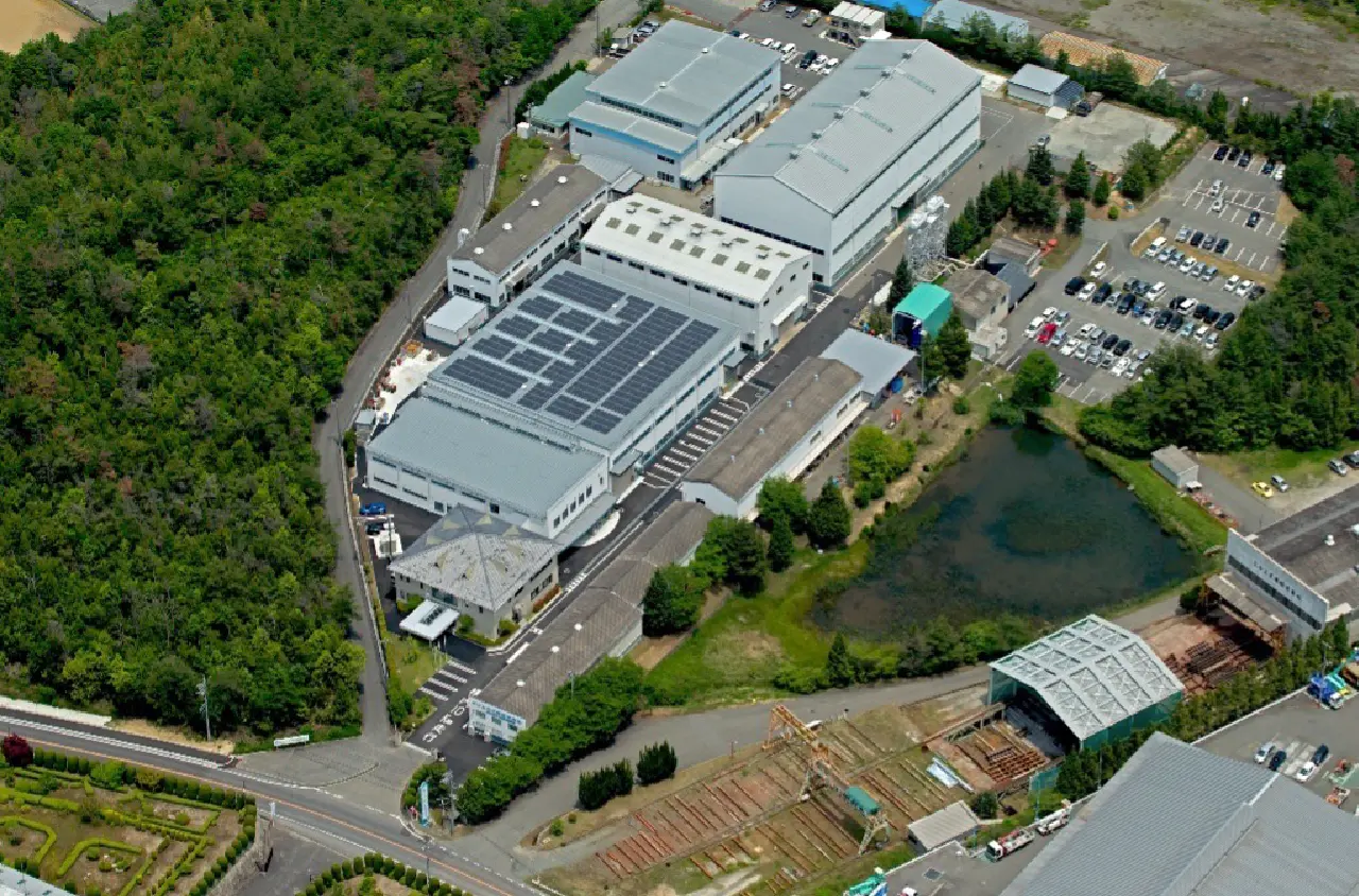 イームル工業 本社・工場の全景